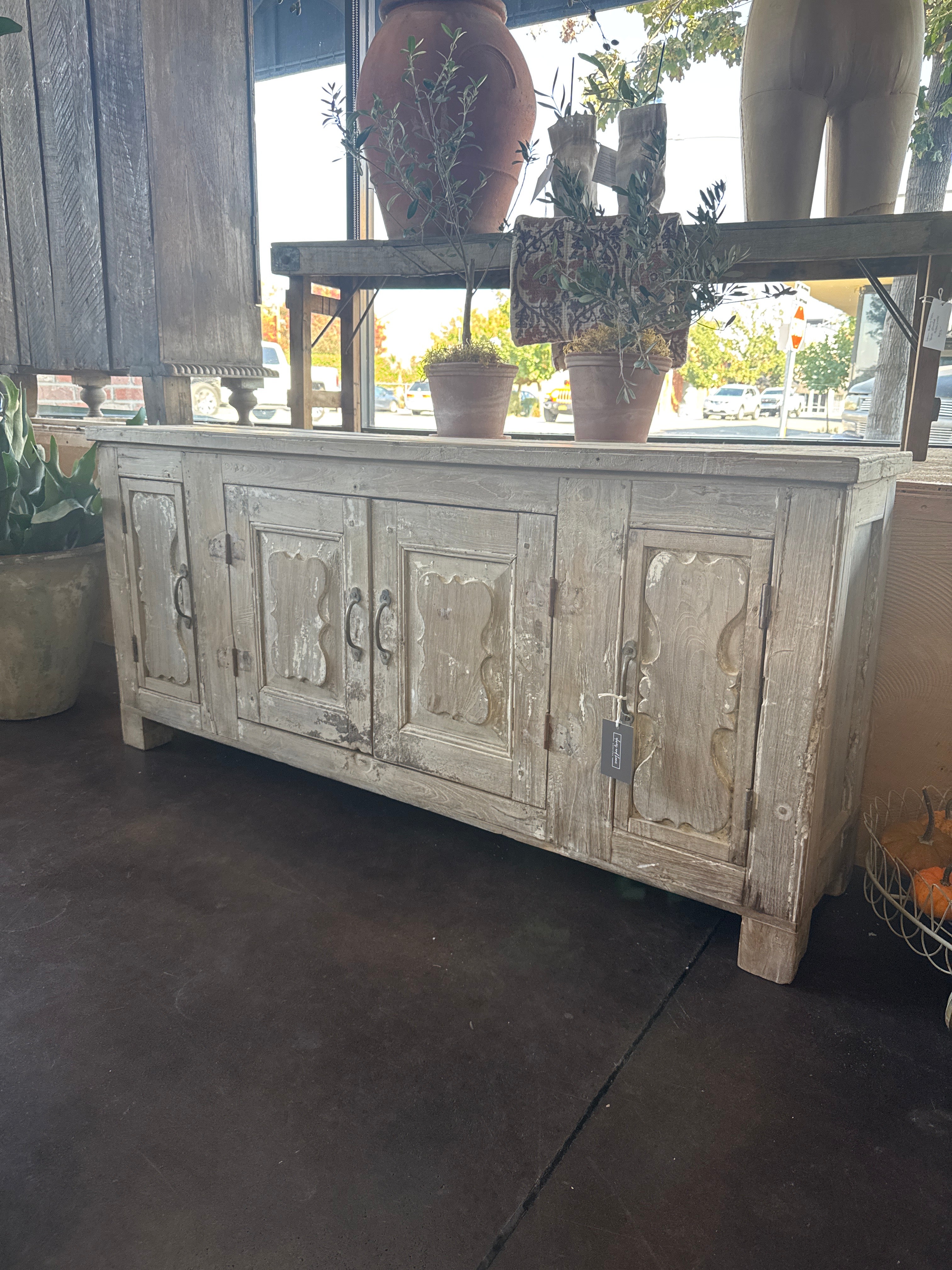 Low Cabinet -II0340330