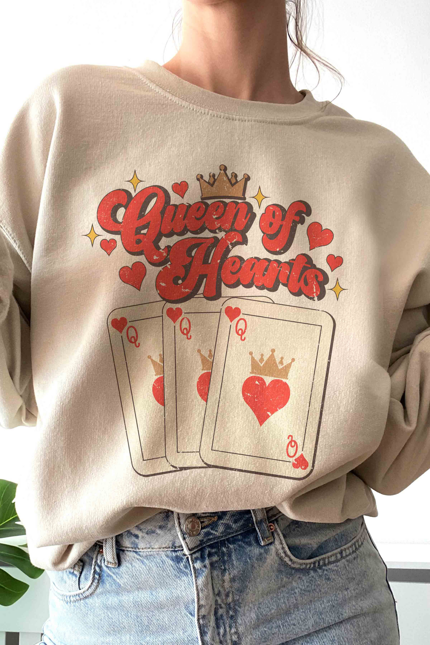 QUEEN OF HEARTS Graphic Sweatshirt