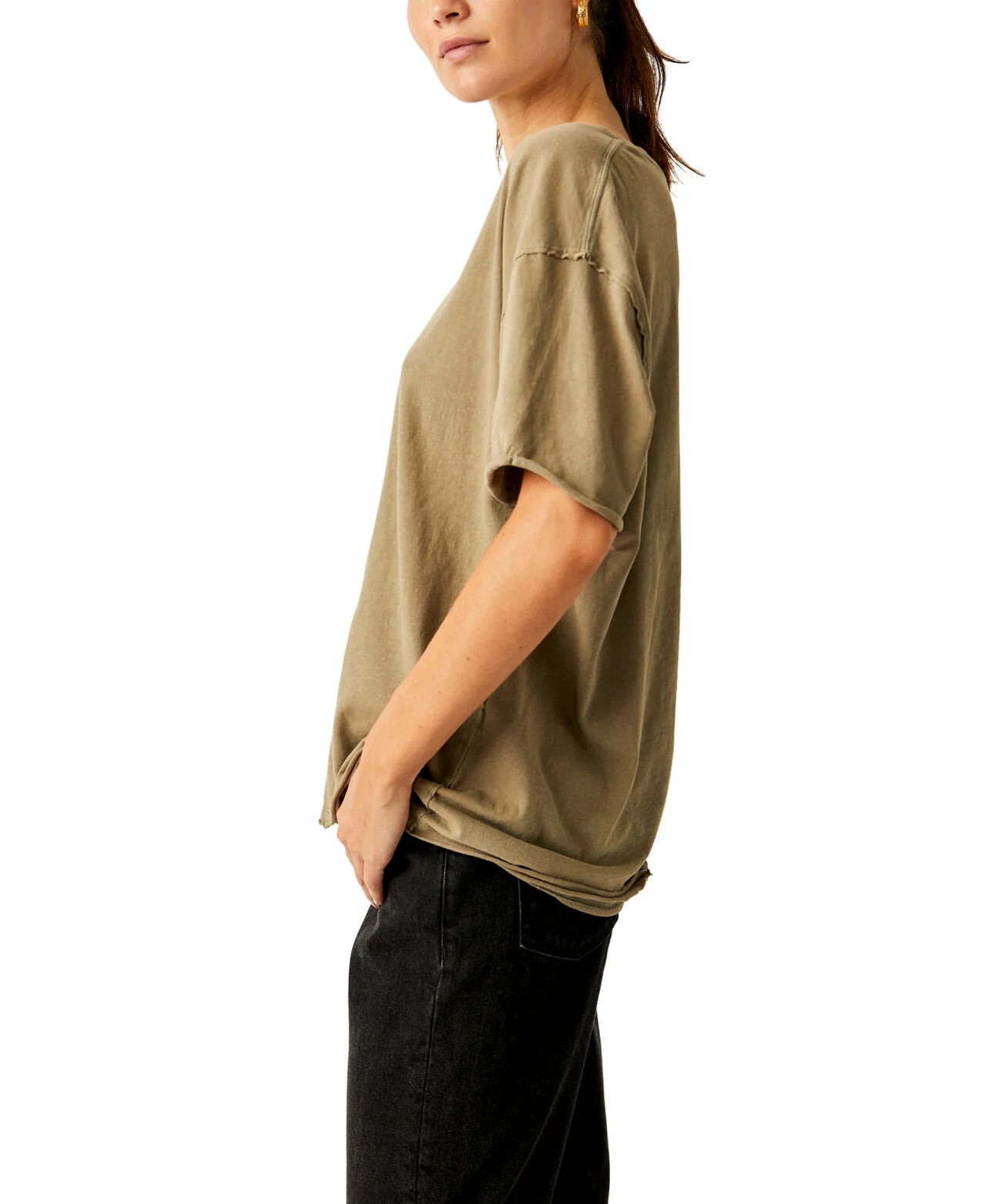 Nina Tee