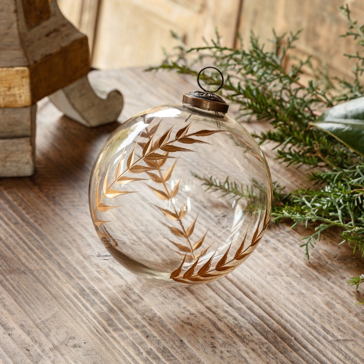 Golden Etched Laurel Glass 5" Ornament