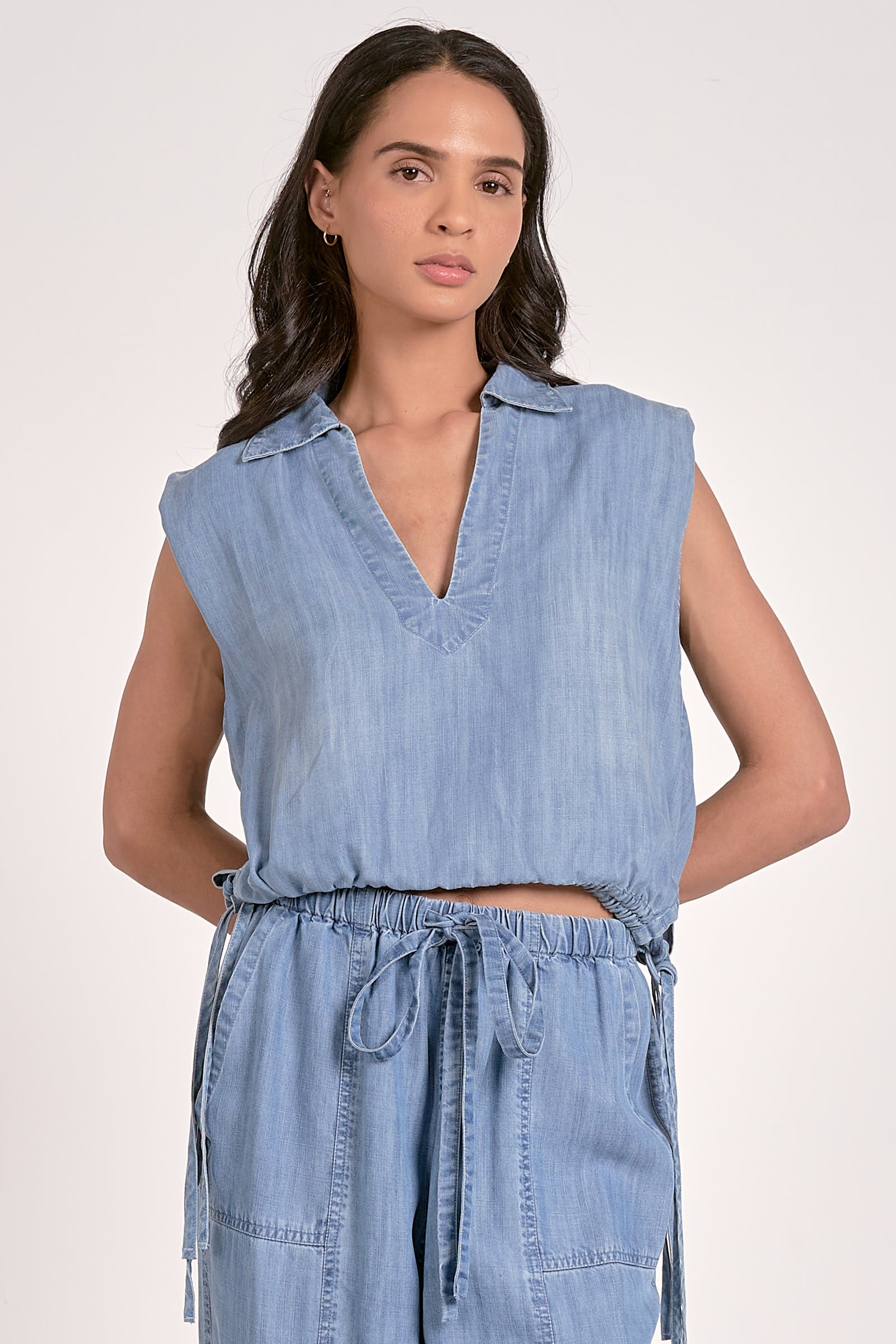 Top Slvless Collared